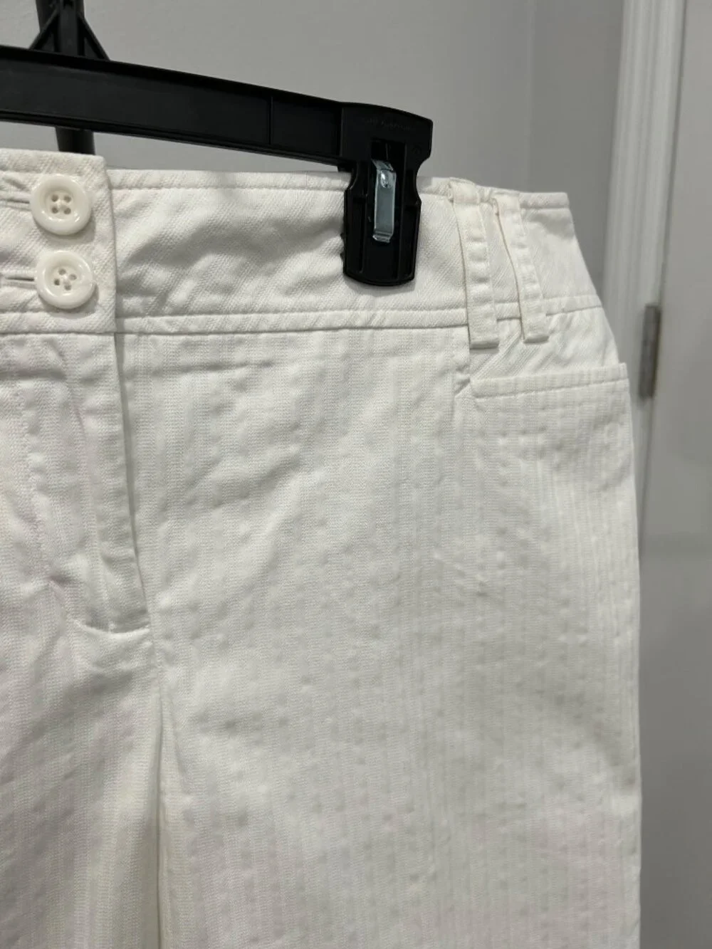 Ann Taylor LOFT Size 12 White Button Close Bermuda Shorts Coastal Beachy